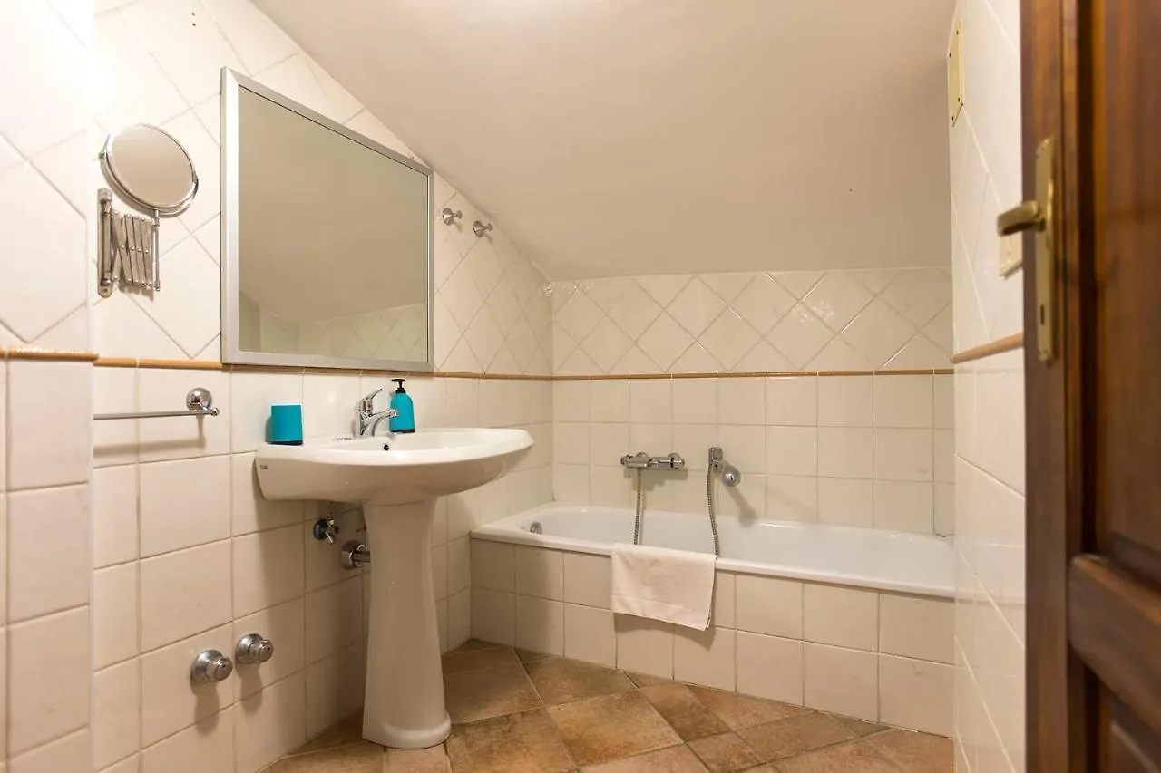 Apartment Alghero Gilbert Ferret Italy